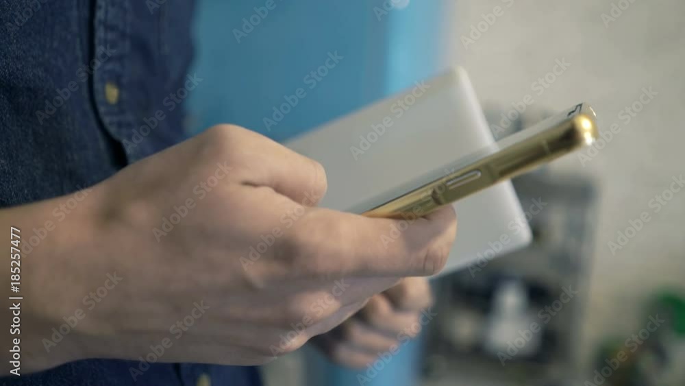 Teenager hands surfing web on smartphone
Teenager hands surfing web on smartphone