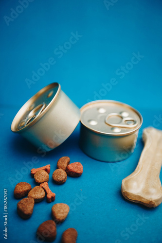 Wallpaper Mural Tin cans with pet food Torontodigital.ca