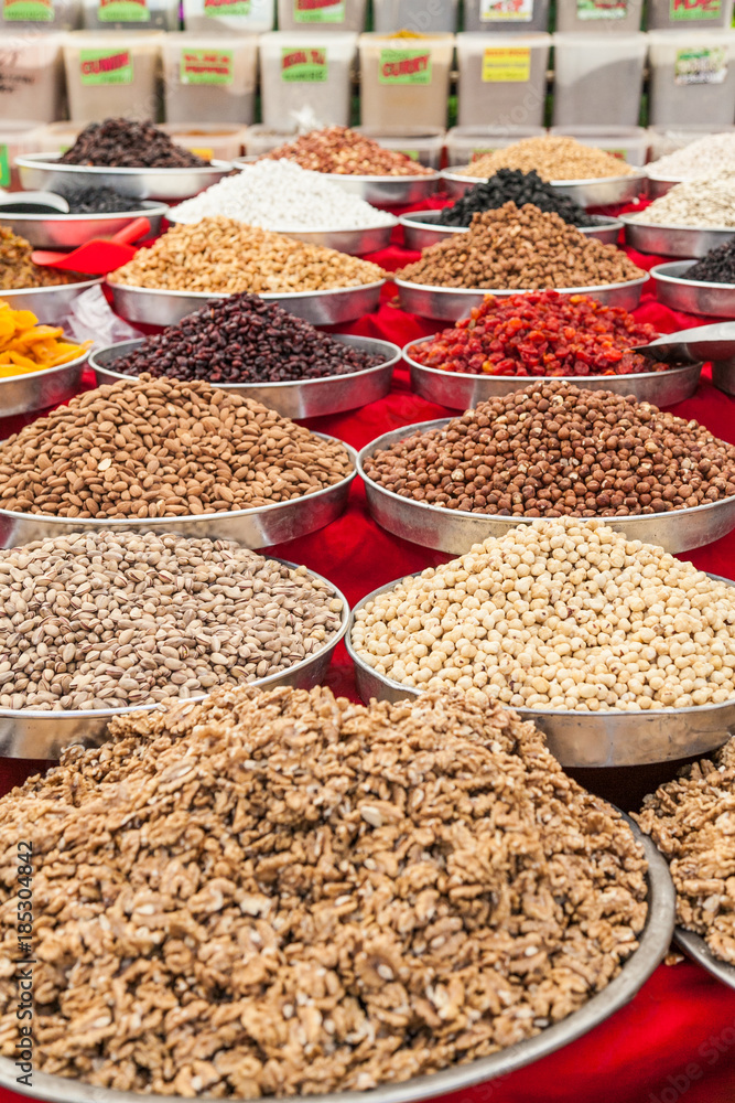 Pulses on a market