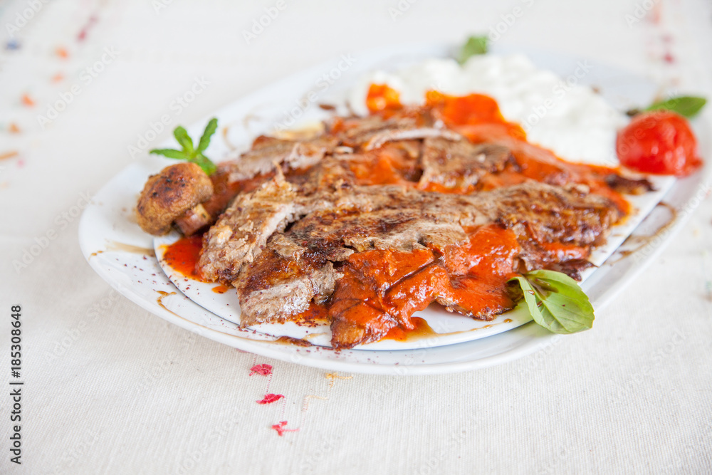 Kebap plate with tomato Kebap plate with tomato