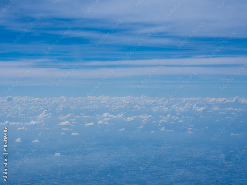 Obraz premium Blue sky with white clouds.