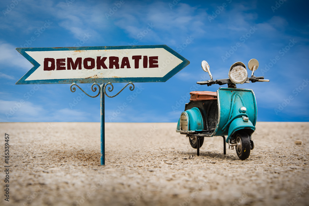 Schild 305 - Demokratie Schild 305 - Demokratie