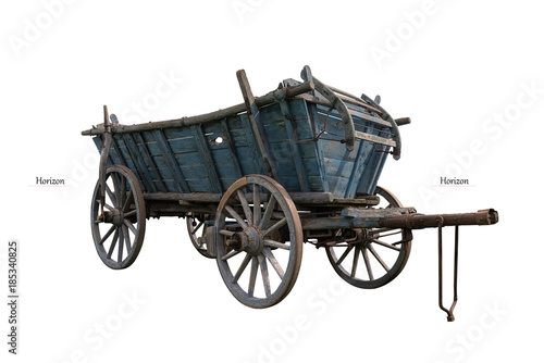 alter Holzwagen freigestellt