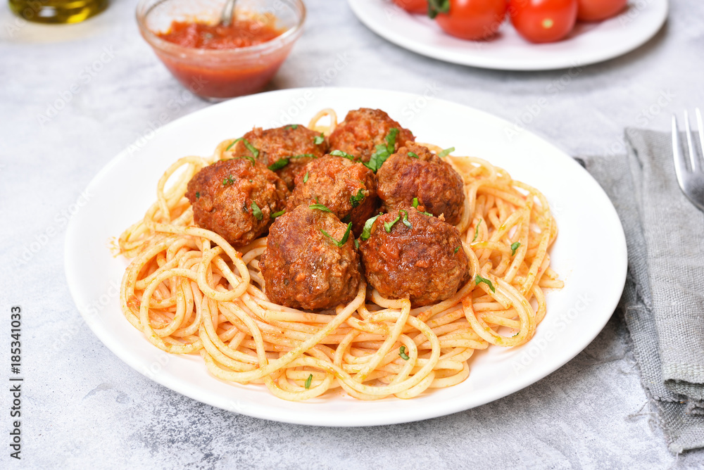 Meatballs with tomato sauce and spaghetti Meatballs with tomato sauce and spaghetti