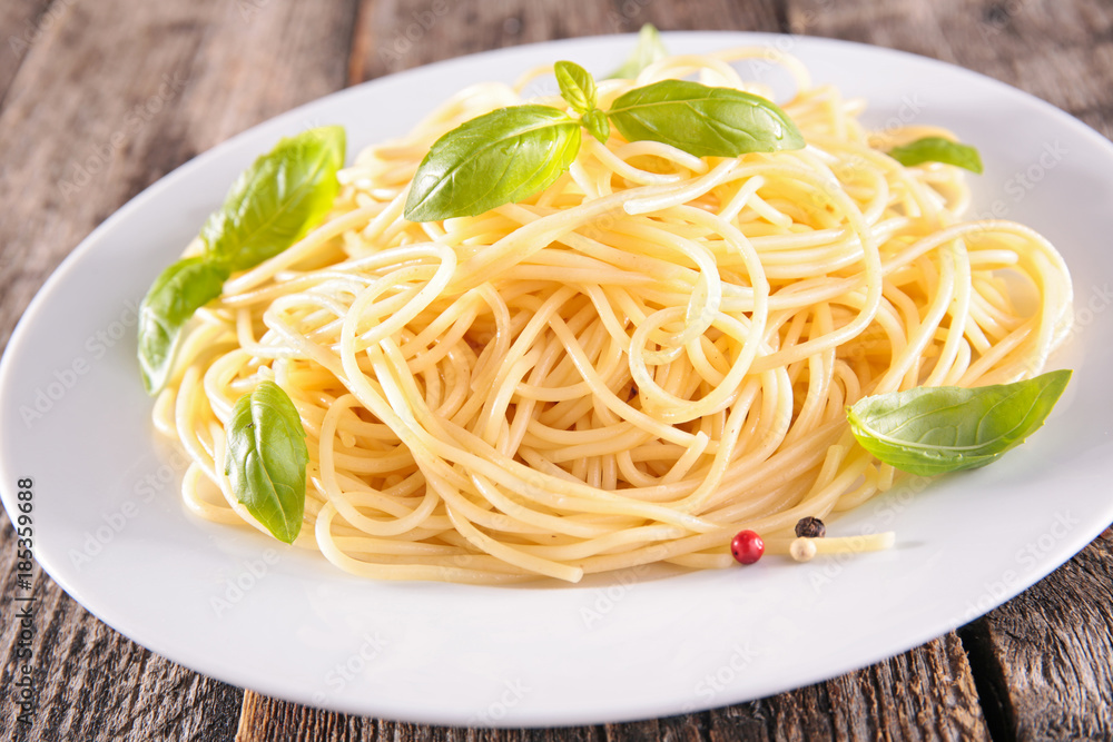 spaghetti with basil spaghetti with basil