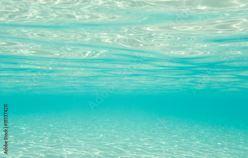 underwater background © rufar