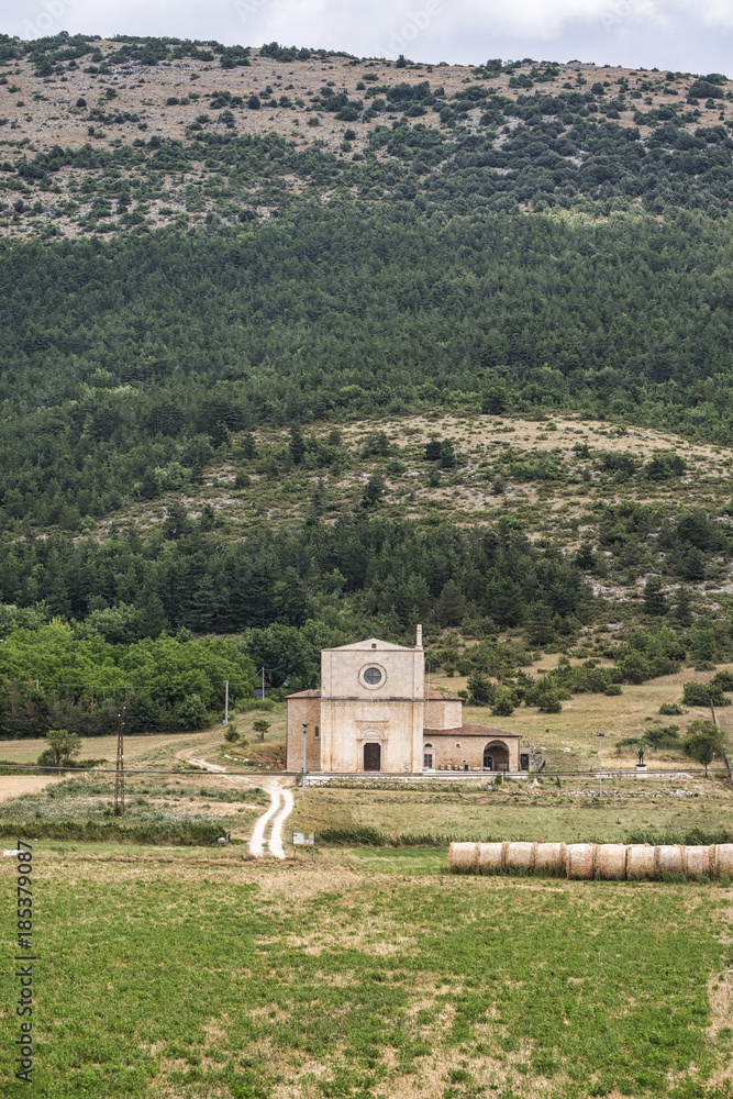 Fototapeta premium Medieval church of Santa Maria de Centurelli (Abruzzi, Italy)