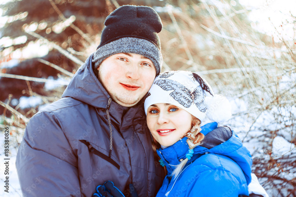 Fototapeta premium couple hugging in winter
