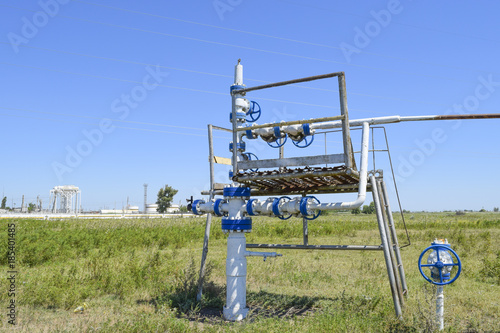 Well for water injection into the reservoir. Maintaining reservoir pressure. Oil production. Well for maintenance of reservoir pressure. Pumping water in layer.