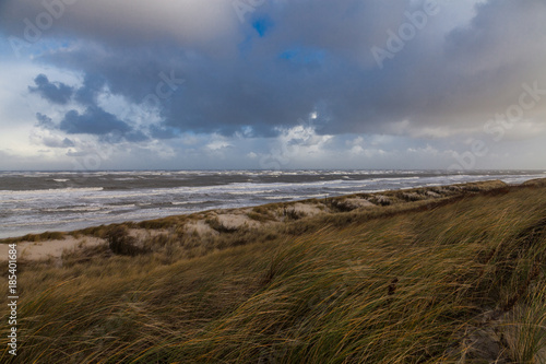 Küstenlandschaft bei Flut