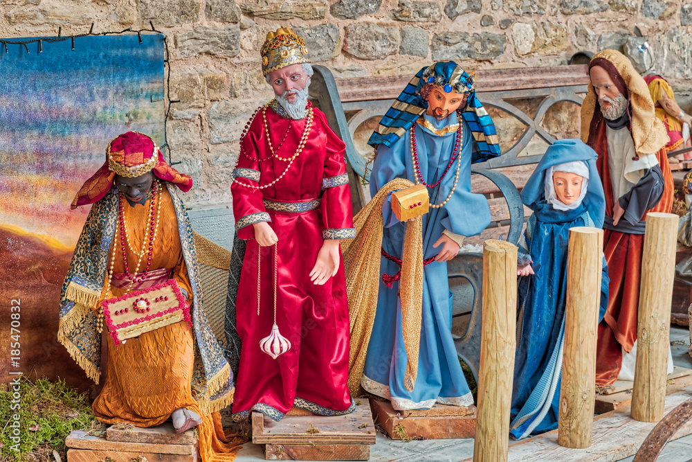 Obraz premium Three Kings in Christmas Nativity Scene
