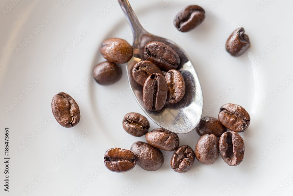 Fototapeta premium Backgrounds of Roasted coffee beans.