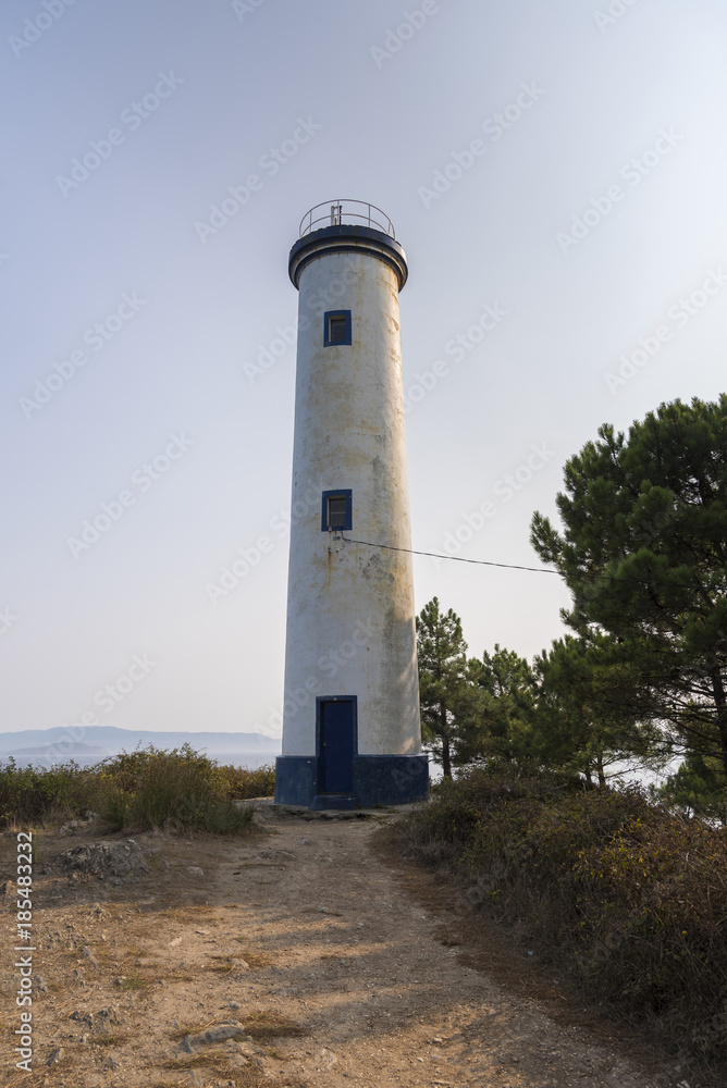 Punta Subrido lighthouse, in Cabo Home (Cangas de Morrazo, Pontevedra - Spain).
