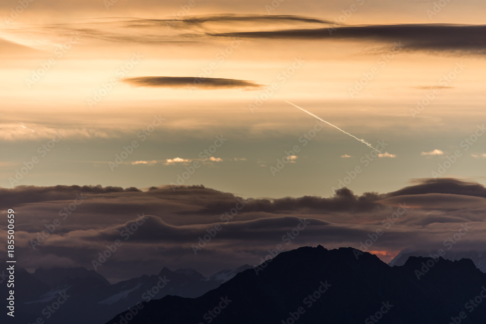Die herbstliche Bergwelt des Wallis Die herbstliche Bergwelt des Wallis