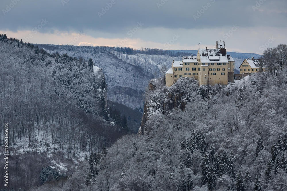 Schloss Werenwag im Oberen Donautal auf der Schwäbischen Alb