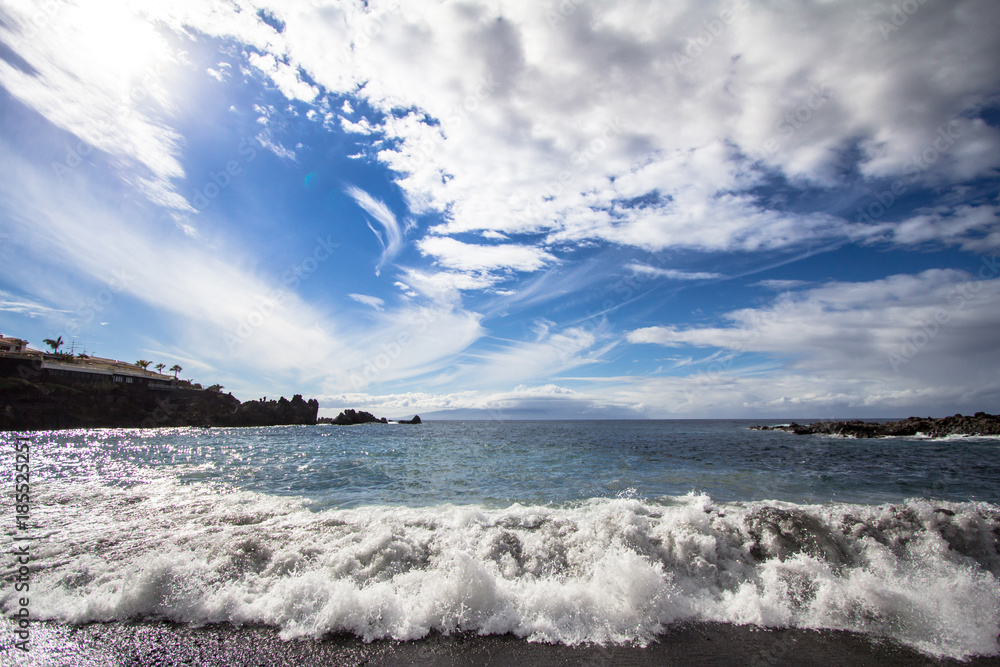 Fotografie Beach and tropical sea