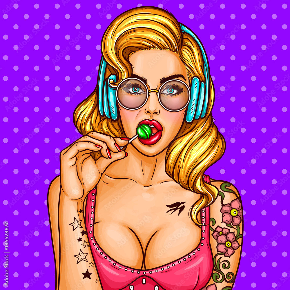 Vector pop art pin up sexy tattooed girl in headphones sucks lollipop.  Blonde young woman in glasses, painted lips. Flirting female character with  big breasts, advertising, sale posters illustration vector de Stock