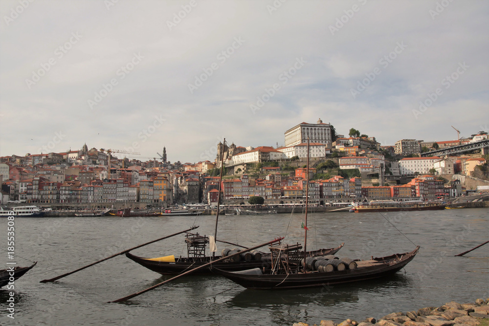 Portugal, rabelo à tonneaux de porto