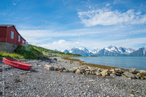 Am Lyngenfjord bei Rotsund, Norwegen