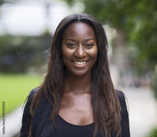 headshot of a beautifull african american woman photo