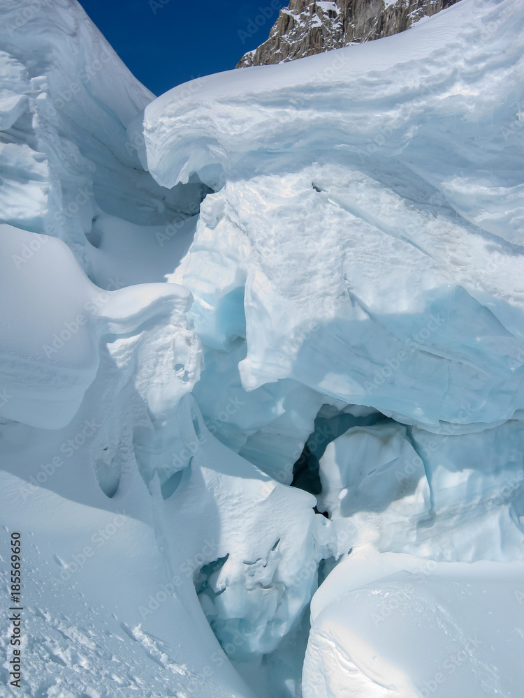 Fototapeta Inside a Glacier Crevasse in the Alaska Range