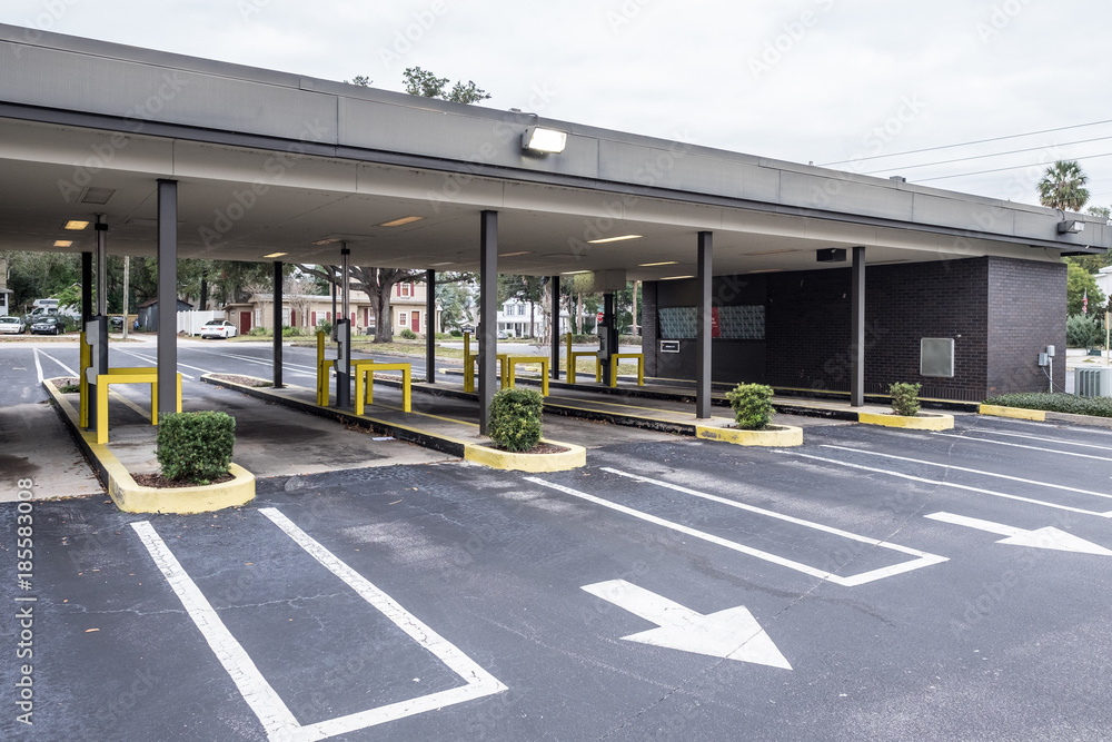 drive up atm drive through bank