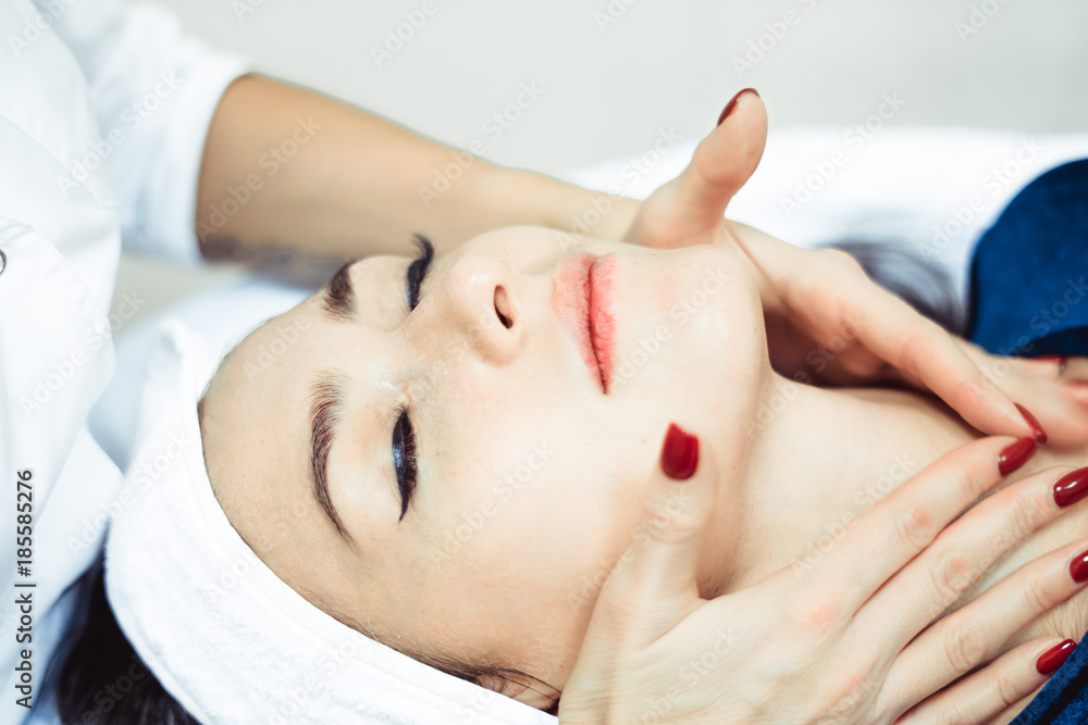 face massage in Spa salon face massage in Spa salon