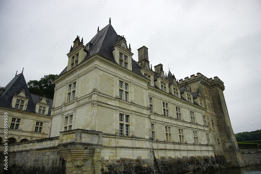 Fototapeta premium Chateau de Villandry by the Moat