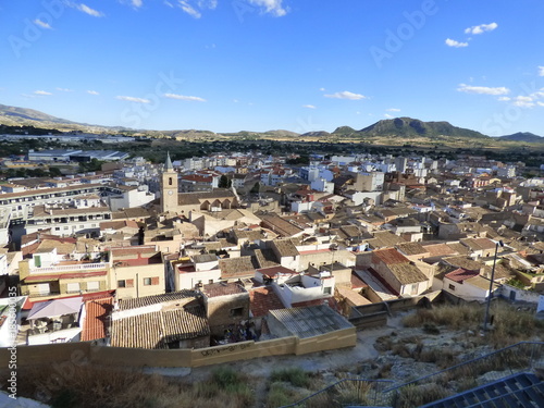 Sax. Pueblo de Alicante en la Comunidad Valenciana, España perteneciente históricamente a la Corona de Castilla. Está situado en la comarca del Alto Vinalopó