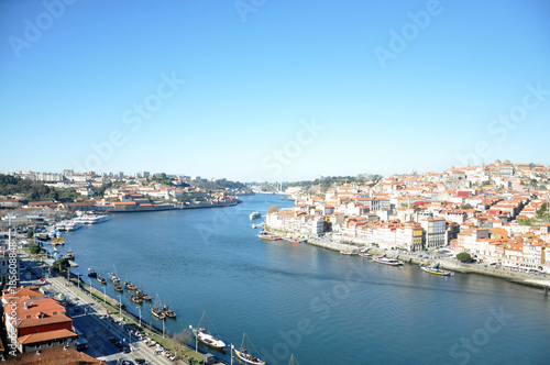 Fototapeta Naklejka Na Ścianę i Meble -  Cais do Ribeira - skyline Porto