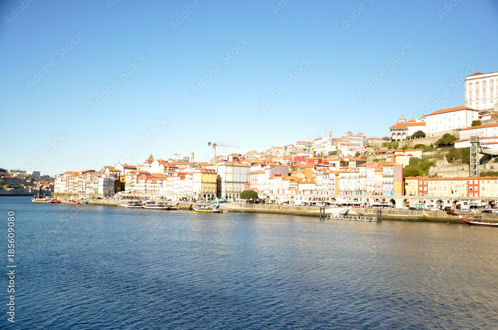 Cais do Ribeira - skyline Porto