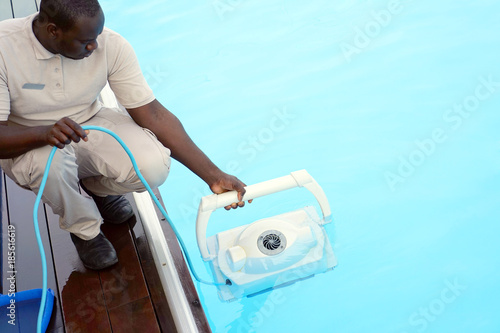 Pool cleaner during his work