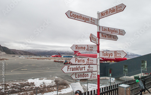 Fotografie Kangerlussuaq Airport Greenland Distance Sign
