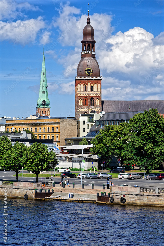 Blick auf Dom und St. Jakobs-Kathedrale Riga, Lettland