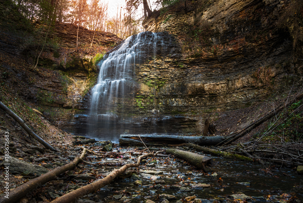 Fototapeta premium Beautiful Tiffany Falls in Hamilton, ON, Canada, on a Winter Day