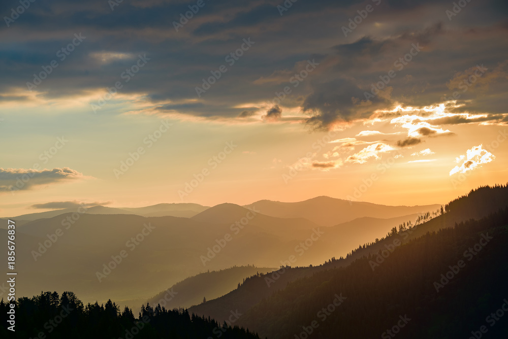 Obraz premium Dawn in the mountains