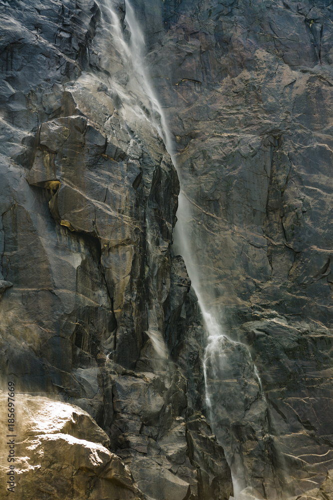  Bridal Veil Falls in detail in Yosemite national park