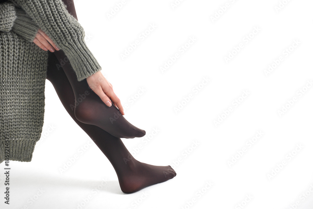 Ciepłe rajstopy. Nogi kobiety w rajstopach Nogi kobiety w rajstopach Stock  Photo | Adobe Stock