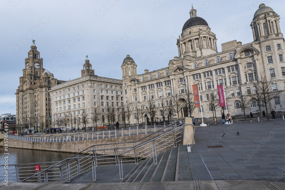 Fototapeta premium The Three Graces Royal Liver Building, Cunard Building and Port of Liverpool Building – stand on the Pier Head in Liverpool 