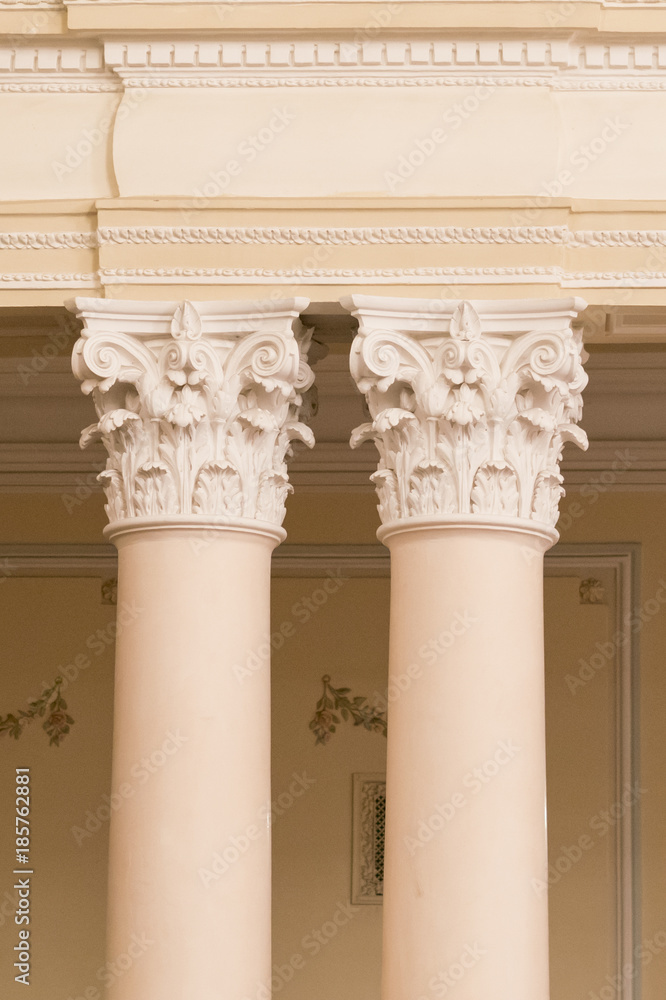 Obraz premium two white columns. baroque