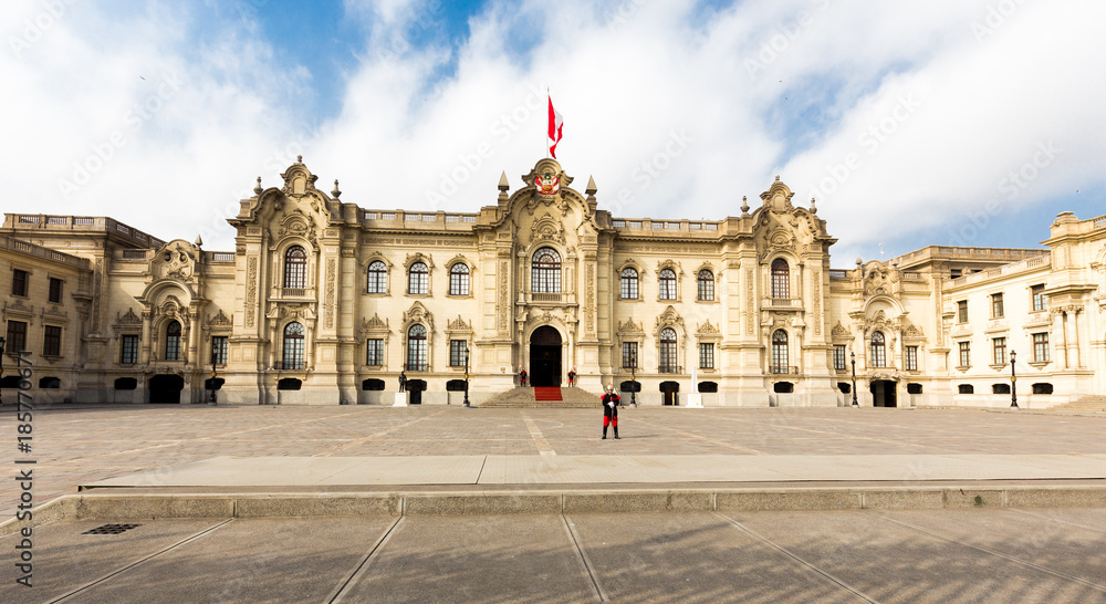 Obraz premium Government Palace building exterior, Main Square, Lima, Peru city.