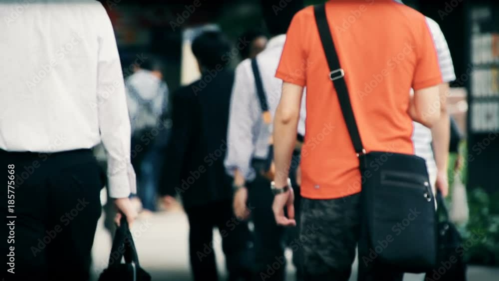通勤風景　東京　新宿　スローモーション　グレーディング