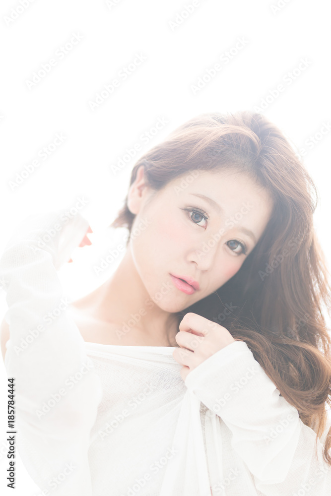 逆光・女性 逆光・女性