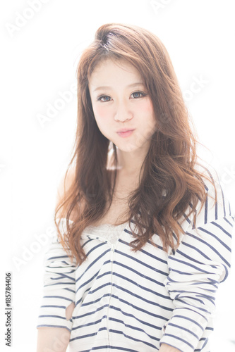 Wallpaper Mural 逆光・女性 Torontodigital.ca