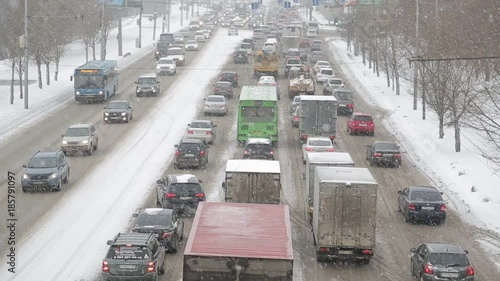 Traffic jams in the metropolis/Traffic jams in the city during rush hour in the winter