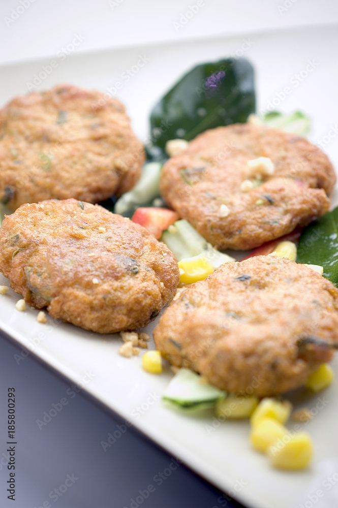 TOD MAN PLA ,PASTELITOS TAILANDESES DE PESCADO TOD MAN PLA ,PASTELITOS TAILANDESES DE PESCADO