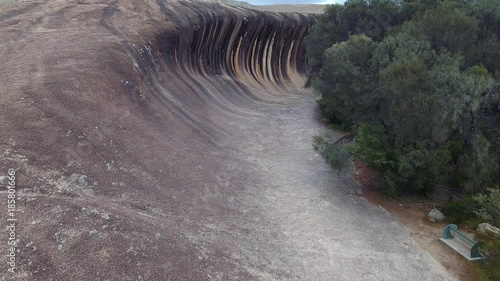 Kamerafahrt mit Drohne am Waverock in West-Australien photo