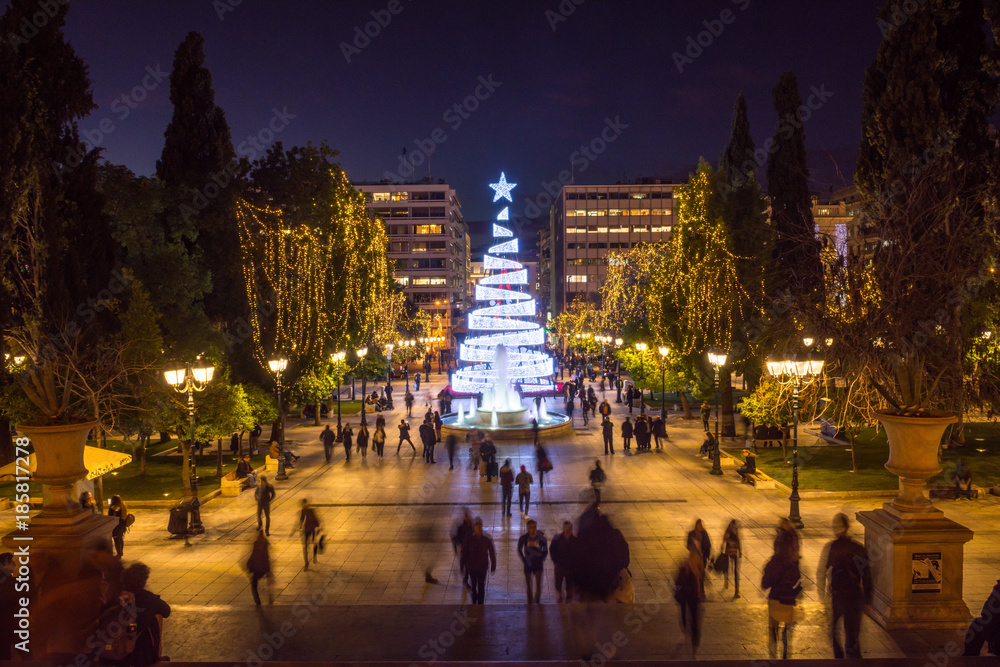syntagma square with christmas tree at night