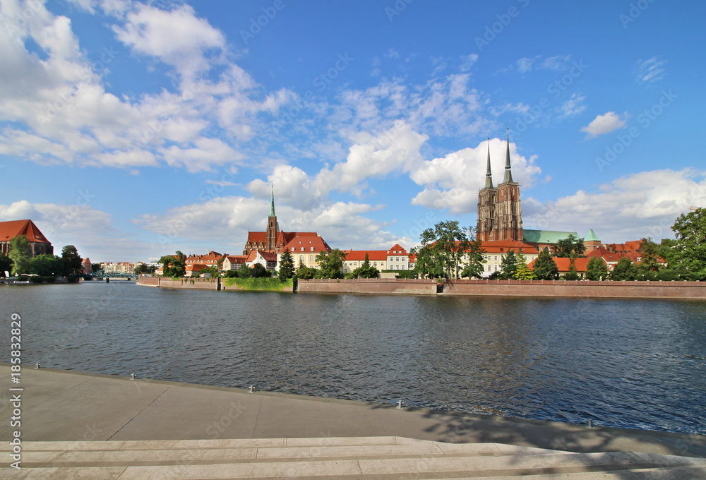 Obraz premium Catedral y río en Wroclaw, Polonia