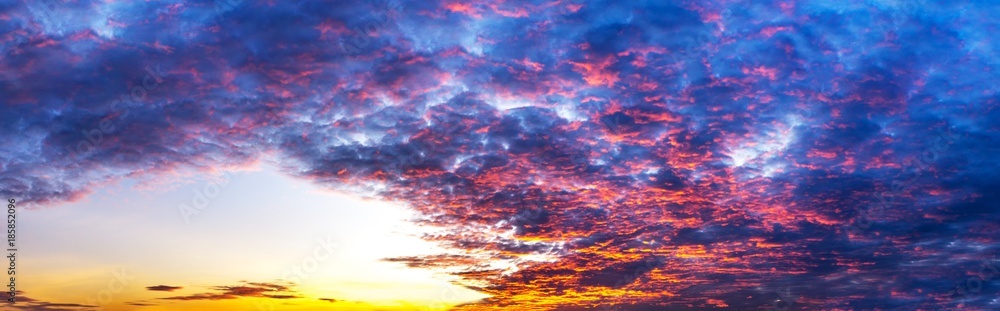 Fototapeta premium Panorama scene of sky and colorful cloud at twilight time